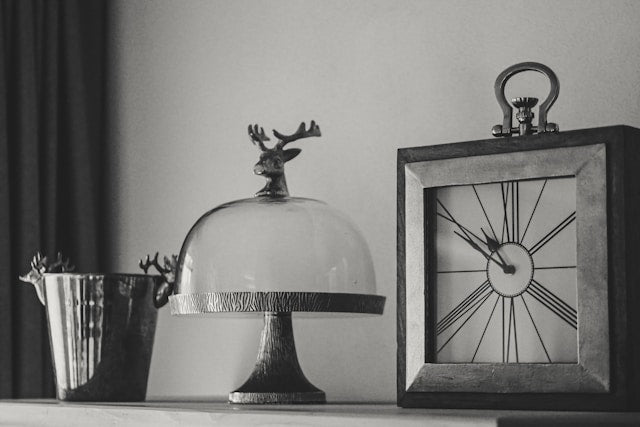 Tabletop Decor Buying Guide: How to Coordinate Functional Accessories, Glassware, Vases, Clocks, and Display Stands