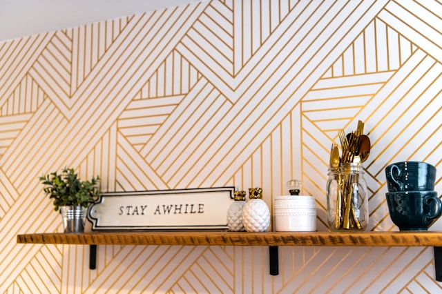 Freestanding Paper Towel Holders vs Wall-Mounted Designs: Which Works Better for Your Kitchen?