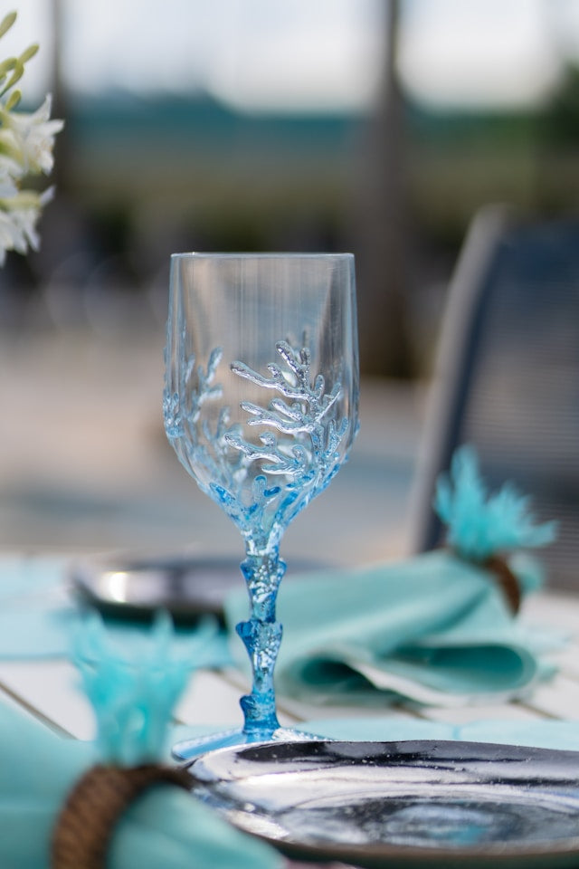 Engraved Starfish Glassware: Styling Coastal Wine Glasses, Tumblers, Martini Glasses, and Shot Glasses