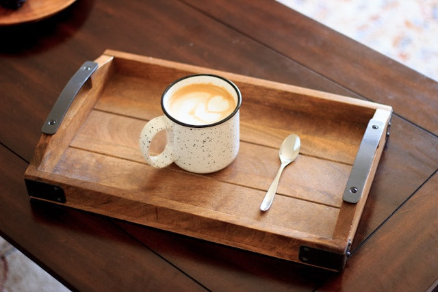 Farmhouse Wooden Tray Décor: How to Build a Warm and Casual Tabletop Display