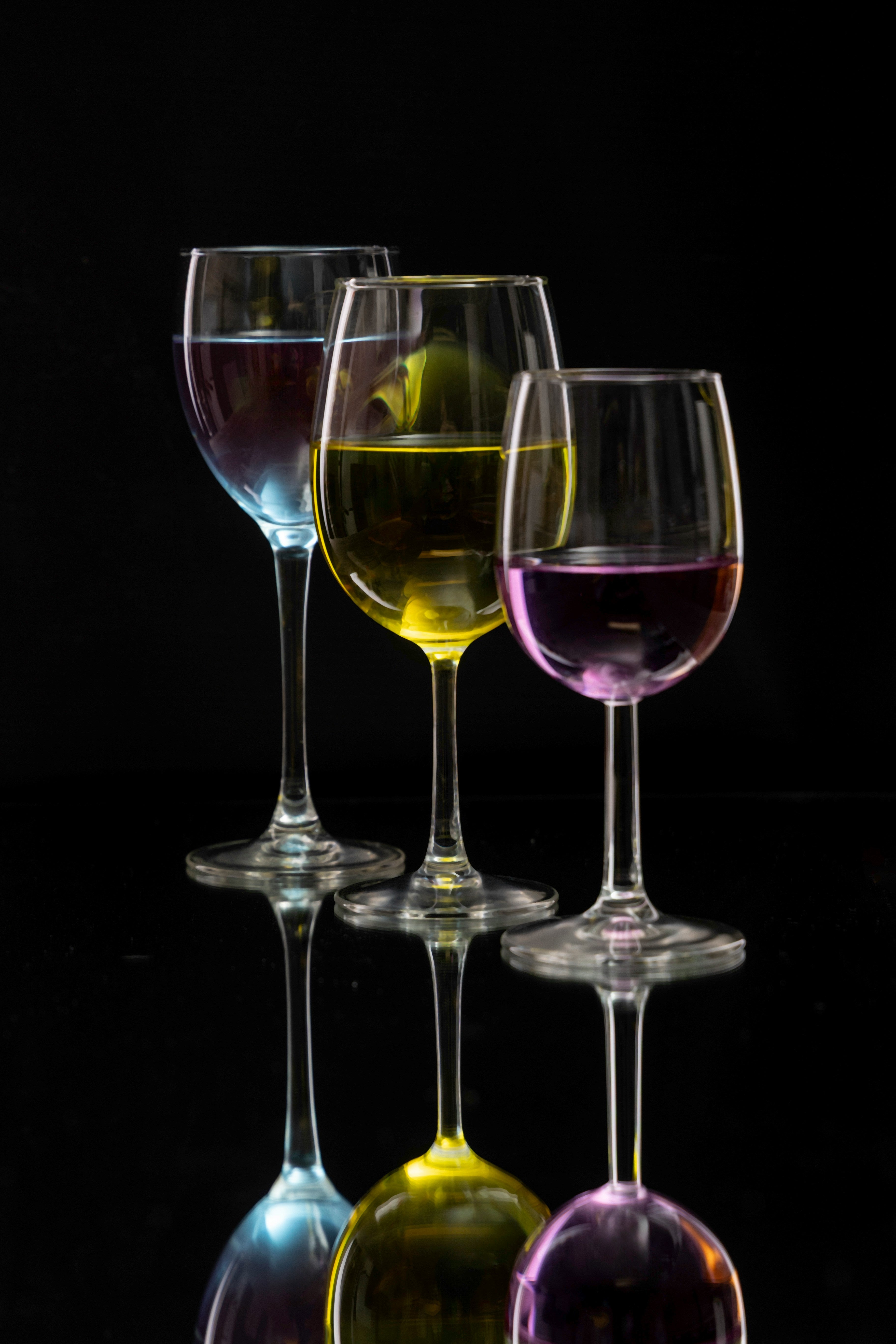 Why Mixed Color Stem Wine Glasses Make Entertaining More Fun