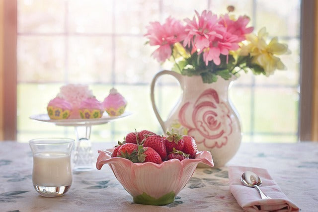 How to Choose Floral Fine China for Everyday Dining
