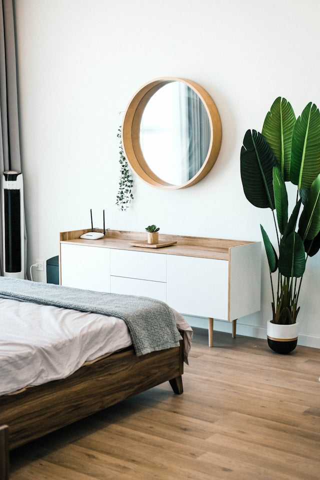 Mirror Centerpiece Buying Guide: Round vs Square Shapes for Table Decorations