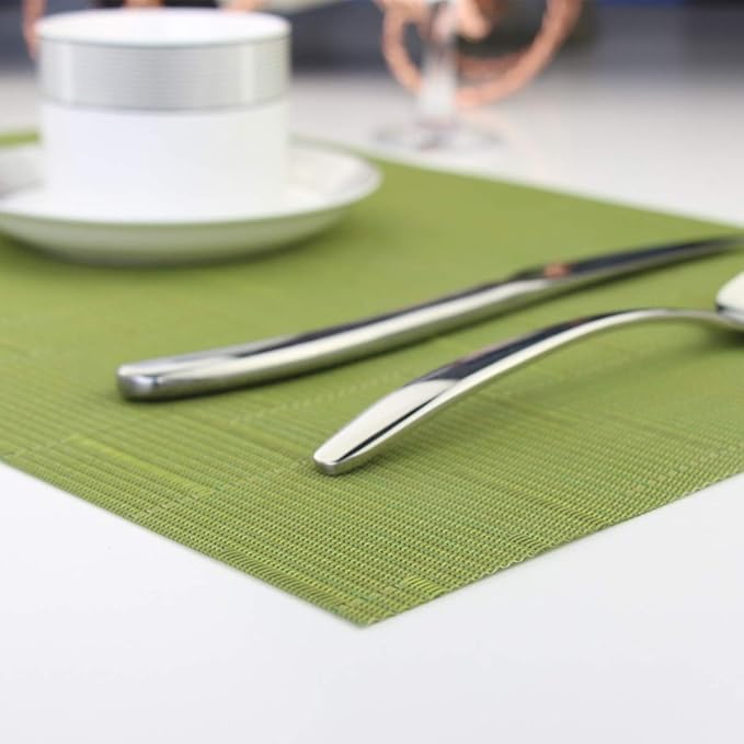 Vinyl Placemats,Washable Table Mats Easy to Clean Woven Placemats for Dining Table Set of 4 (Sage Green)