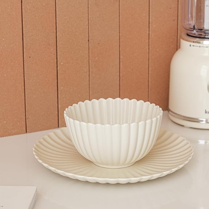 WENSHUO Daisy Plates Set of 6, Chip and Scratch Resistant (Glossy Crème, 9 Inch)