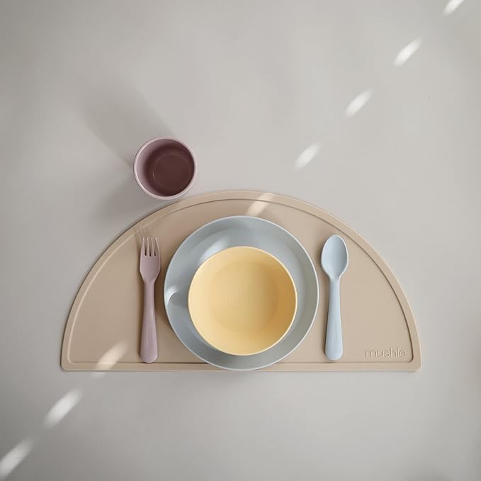 mushie Round Dinnerware Plates for Kids | Made in Denmark, Set of 2 (Daffodil)