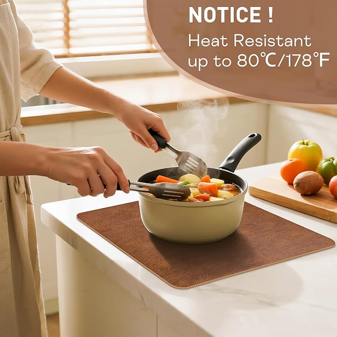 Faux Leather Placemats Set of 6, Washable Place Mats, Wipeable Waterproof Oil-Proof Heat Resistant Table Mats, Vinyl Placemats Rectangular Place Mat for Table Indoor Outdoor (Reddish Brown)