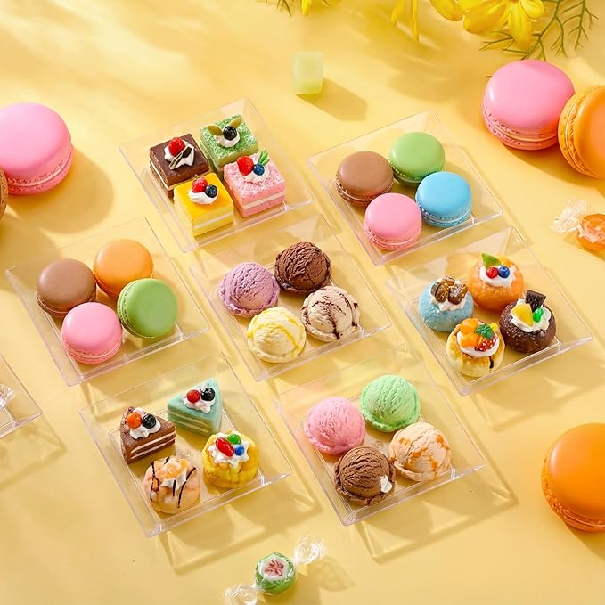 200 Pieces Mini Square Dessert Plates Disposable Appetizer Plates Small Plastic Dish for Dessert Salad Appetizer Sauces Tastings Cake Wedding Party Serving (3.54 x 3.54 Inch,Clear)