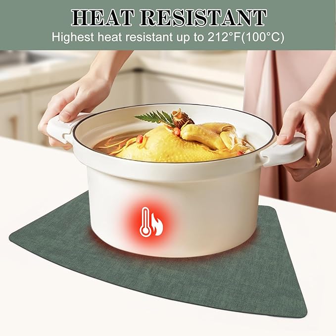 Round Table Placemats Set of 4, Wedge Shaped Faux Leather Table Mats, Heat Resistant Wipeable Washable Place Mats for Dining Table Dinner Kitchen Indoor Outdoor