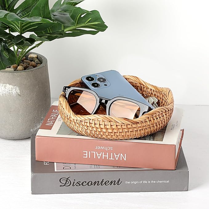 Hipiwe Round Key Basket Bowl for Entryway 7.3" Natural Rattan Fruit Bowl Woven Wicker Basket Serving Tray Rattan Organizer Decorative Baskets for Kitchen Counter Bedside Living Room