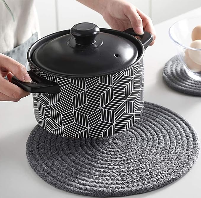 4 Pack Round Woven Placemats,13.8 inch Plate Chargers Black Thick Place Mats Cotton Rope Braided Tablemats Rattan Tablemats Black Weave Placemats for Dining Table