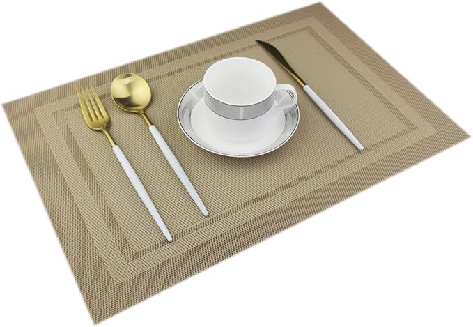 Placemats Easy to Clean Non-Slip Woven Plastic Placemats for Kitchen Table Washable Table Mats Set of 4 (Beige)
