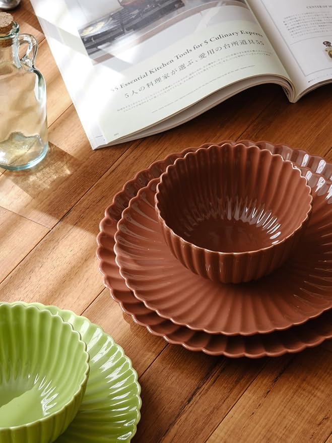 WENSHUO Flower-Shaped Daisy Bowl Set, 5.5" D × 2.9" H,17 fl oz Melted Caramel Color - Pack of 4，Ceramic Small Cereal Bowls Dishwasher & Microwave Safe