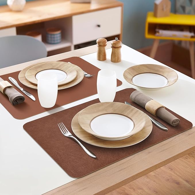 AAPLKER Faux Leather Placemats Set of 6, Vinyl Placemats Wipeable Waterproof Oil-Proof Table Mats, Heat Resistant Place Mats, Table Mats for Kitchen Indoor Outdoor, 15.8 x 11.8 inches (Brown)