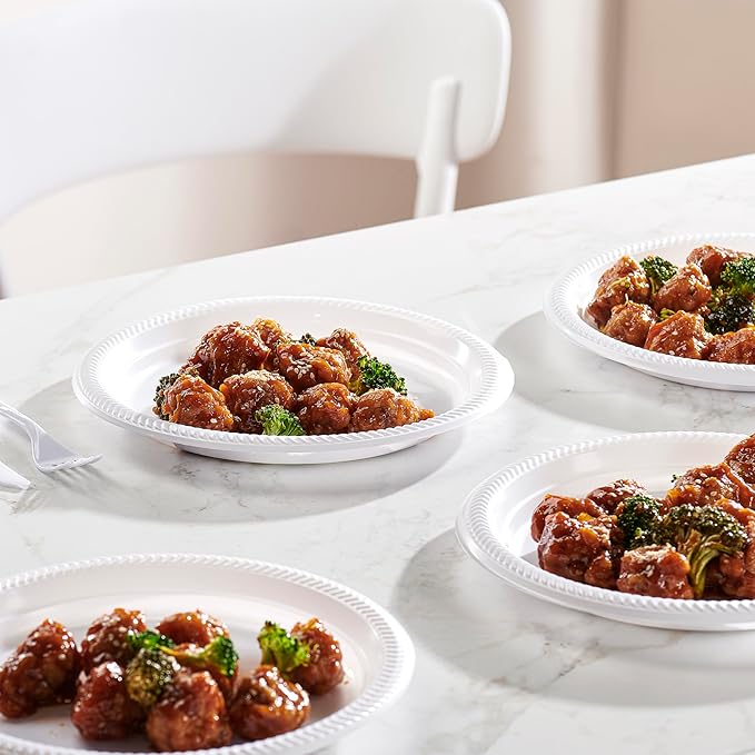 PLASTICPRO 100 PCS White Plastic Round 9 Inch Plastic plates Premium Quality Light Weight Disposable Dishes Dinner Plates for Parties Weddings