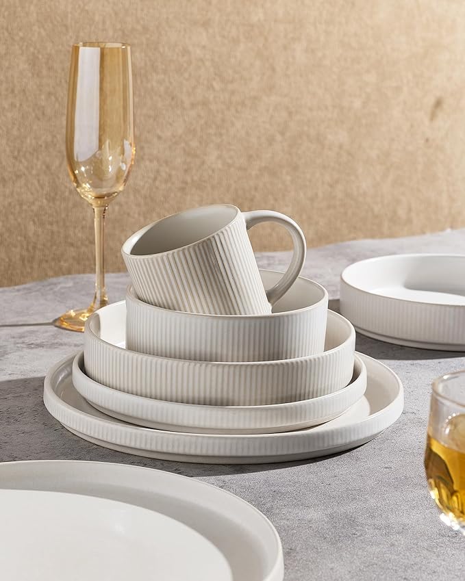 famiware Star Plates and Bowls Sets, Modern Stoneware Dinnerware Sets for 8, 24-Piece Kitchen Dish Set - Microwave and Dishwasher Safe, Chip and Scratch Resistant, Matte White