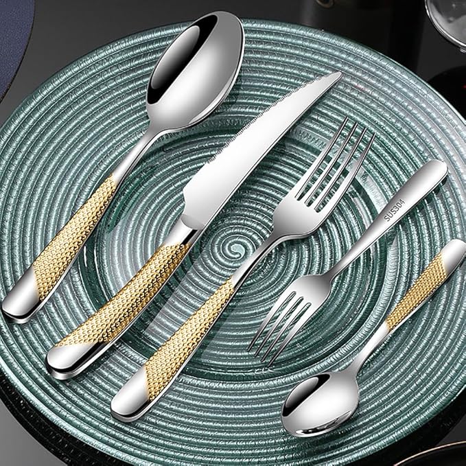 30-piece Luxury Gold-plated TWEE Silverware Set for 6 Palace Style Stainless Steel Flatware Cutlery Serving Utensils Eating Tableware for Home Kitchen Hotel Restaurant Mirror Polished