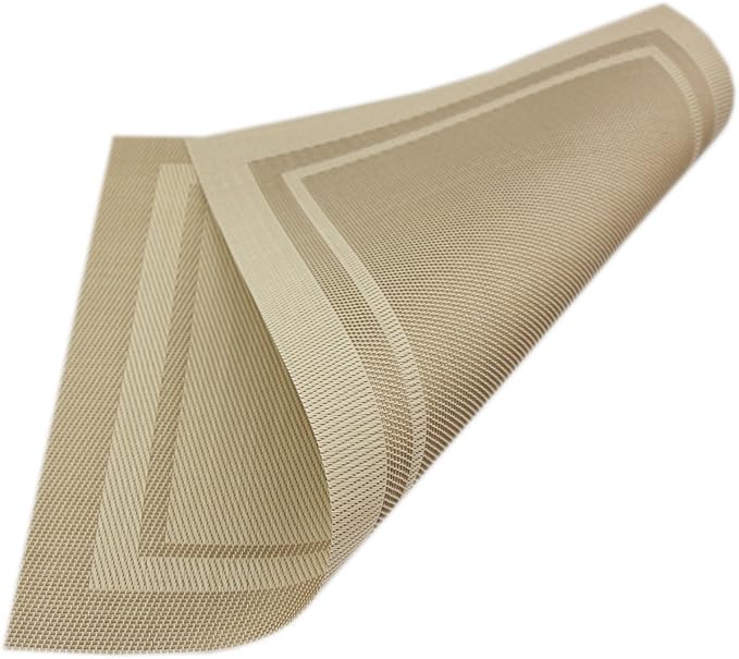 Placemats Easy to Clean Non-Slip Woven Plastic Placemats for Kitchen Table Washable Table Mats Set of 4 (Beige)