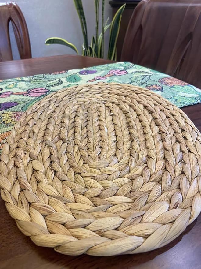 Natural Water Hyacinth Placemats Set of 4, Straw Braided Rattan Placemats, Oval Woven Placemats, 12x16 Inches Plate Chargers Set, Non-Slip Heat Resistant Woven Chargers for Table