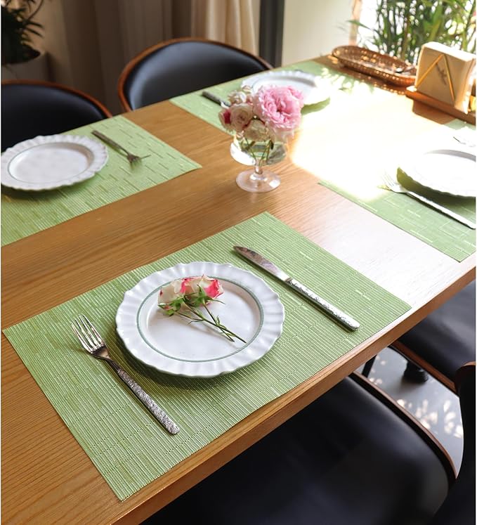 Placemats Set of 4,Heat Resistant Non-Slip Table Mats,Place mats for Dining Table,Washable Durable PVC Vinyl Woven Placemat（Pea Grean）