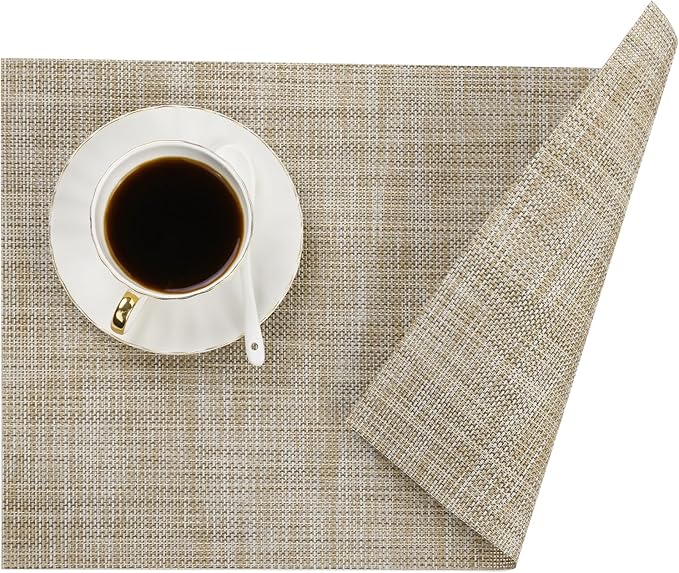 SHACOS Easy Clean Placemats Set of 4 Woven Vinyl Reversible Plastic Place Mats Heat Resistant Stain Resistant Dining Table Mats Indoor Outdoor Table Decor, Beige