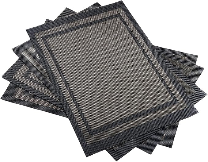 DACHUI Placemats Set of 6, Linen Look Woven Place Mats, Water Resistant, Heat Resistant, Washable, Durable Table Mats (Black Gold)