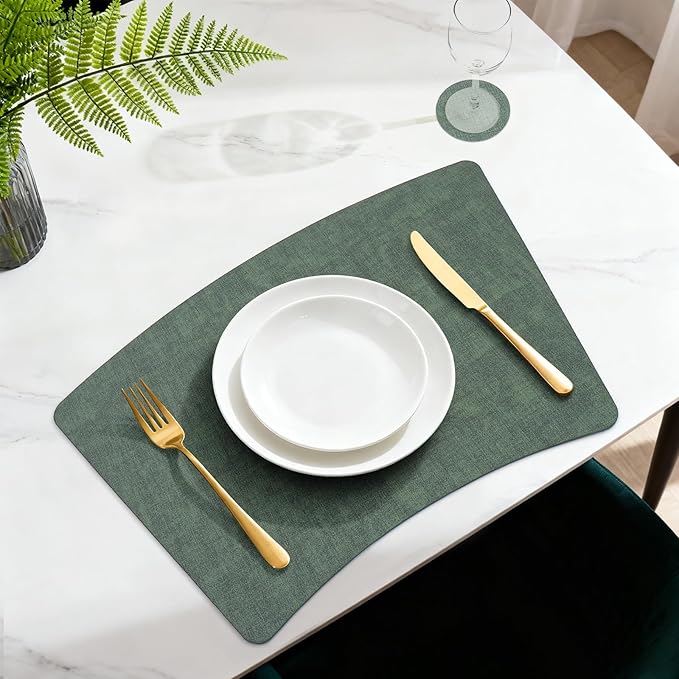 Round Table Placemats Set of 4, Wedge Shaped Faux Leather Table Mats, Heat Resistant Wipeable Washable Place Mats for Dining Table Dinner Kitchen Indoor Outdoor