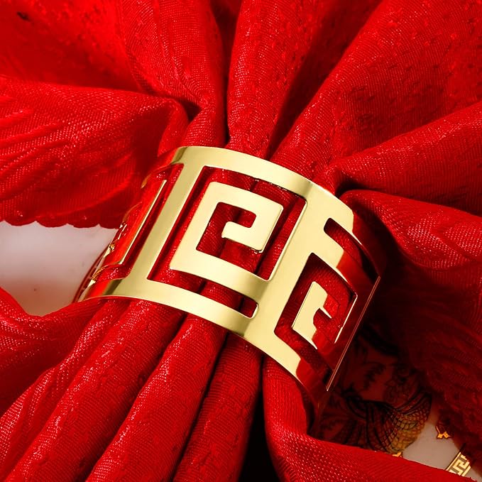 250 Pcs Gold Napkin Rings Hollow Out Napkin Rings Holder Set Metal Serviette Buckle Bulk for Dinner Table Decoration Christmas Holiday Wedding Party Birthday Banquet Gathering