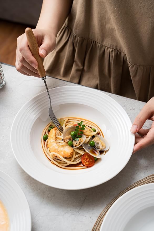 8.7-inch Wide Rim Ceramic Soup Bowl - Lead-Free White Pasta Bowls for Spaghetti, Salad, Stew, Rice Microwave & Dishwasher Safe - Scratch-Resistant & Heatproof Design Set of 4