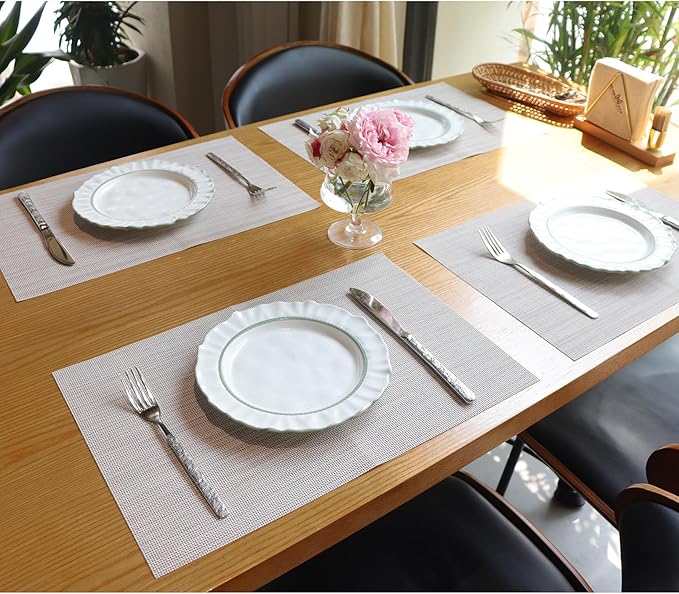 Placemats Set of 4,Heat Resistant Non-Slip Table Mats,Place mats for Dining Table,Washable Durable PVC Vinyl Woven Placemat（Beige）