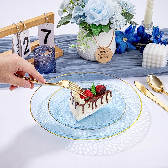DaYammi 60PCS Blue Gold Plastic Plates - 10 inch Blue Plastic Dinner Plates - Hammer Pattern Design - Fancy Clear and Gold Disposable Plates Ideal for Wedding & Party