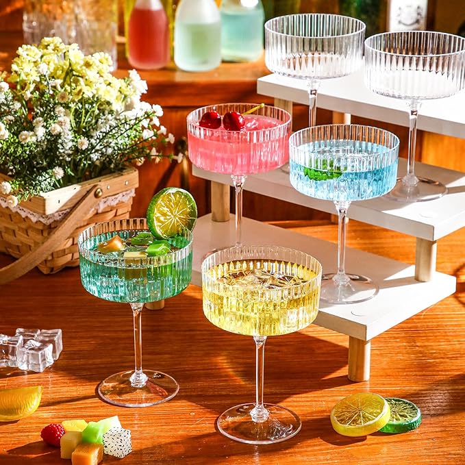 100 Pcs Ribbed Martini Glasses 10 oz Disposable Plastic Vintage Ribbed Coupe Glasses Unbreakable Dessert Parfait Glassware for Wedding Birthday Party Supplies (Clear)