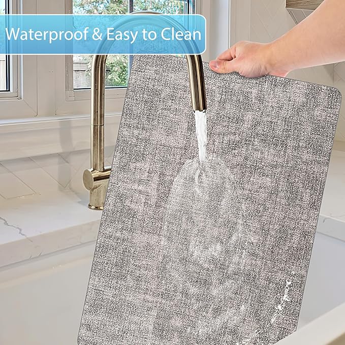Placemats Set of 4 Washable, Heat Resistant Table Placemats Wipeable Faux Leather Place Mats Non Slip, Waterproof Square Table Mats for Indoor Outdoor, Light Grey