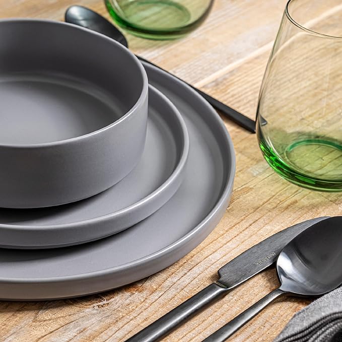 over&back Stackable Cereal Bowl Set - Stoneware Dishes - Comes with 4 Cereal Bowls - Easy-to-Stack Breakfast Place Settings - 6.2" x 6.2" x 2.2" - 25oz - Semi-Matte Charcoal