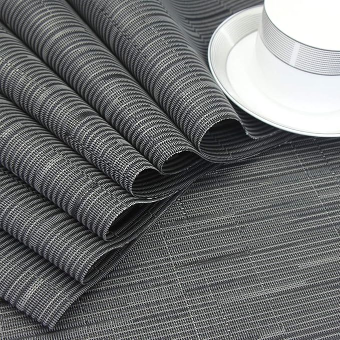 Wedge Shaped Placemats for Round Kitchen Table Woven Vinyl Non Slip Plastic Washable Table Mats Set of 4（Black）