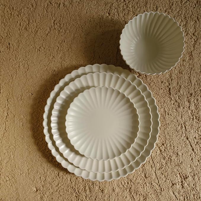 WENSHUO Daisy Dinner Plates Set of 6, 10.5-inch Round, Matte Crème