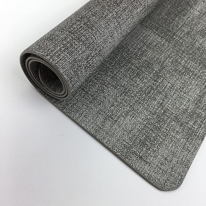 WAZAIGUR Waterproof Easy to Clean Non-Slip Heat Resistant Thick Faux Leather Placemats for Dining Table Set of 8,Light Grey