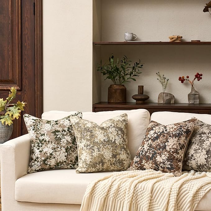 Yangest Neutral Floral Pillow Cover 20 x 20 Inches, Vintage Chenille Square Throw Pillow Cover Soft Decorative Farmhouse Accent Couch Pillow Cover for Living Room Bedroom, Beige