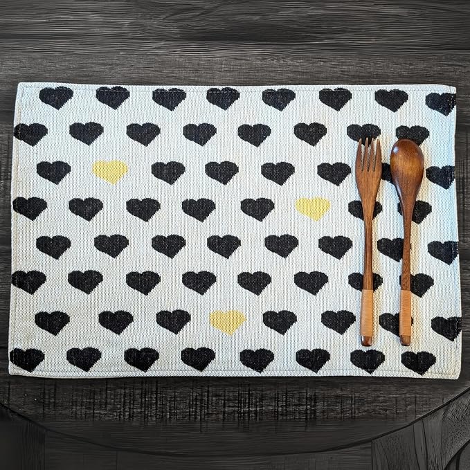 DaDa Bedding Woven Tapestry Heart Placemats – Set of 4 – Black & Gold Heart Pattern Table Mats for Dining Room – Rustic Farmhouse Valentine’s Day Decor & Everyday Kitchen Table Setting – 13" x 19"